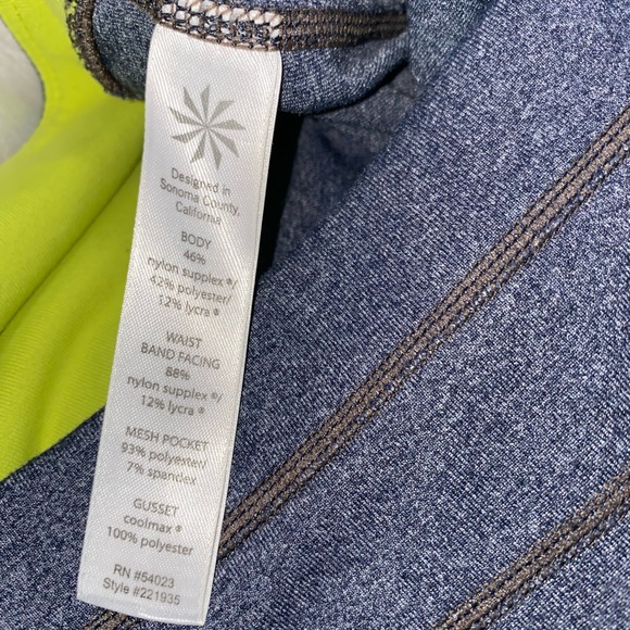 Athleta Relay reflective navy blue skort - Picture 8 of 8